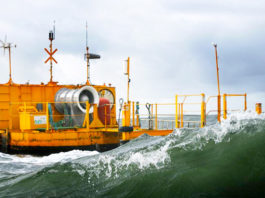 Se construye la primera planta flotante de energía solar en Holanda