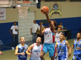 Los Rieles y Pueblo Nuevo triunfan en inicio de 2da ronda del Basket Barrial SFM