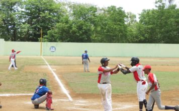 Tiburones derrotan a los Indios en la continuación de la Liga de Verano