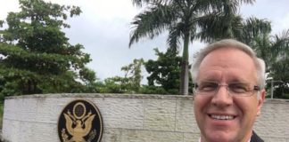 EEUU afirma que el respeto a la Constitución es compromiso con la democracia