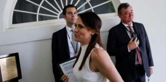 Miembro de la Casa Blanca se pelea con funcionarios norcoreanos durante el encuentro entre Trump y Kim