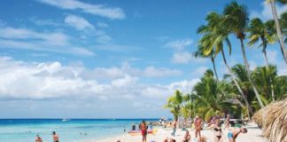 FBI investiga bebidas adulteradas en hoteles como posible causa de muertes de turistas estadounidenses