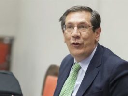 Jurista español advierte reforma para la reelección sería un “golpe de estado constitucional”