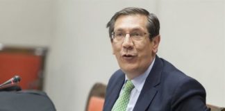 Jurista español advierte reforma para la reelección sería un “golpe de estado constitucional”