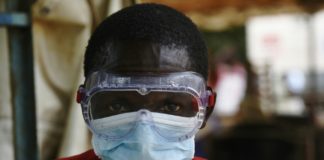 Primer caso confirmado de ébola en la mayor ciudad de RDC