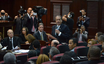 El continuismo danilista desafía a toda la sociedad dominicana: Análisis de Juan Bolívar Díaz