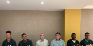 Atléticos firman al SS Robert Puasón y otros 10 jugadores internacionales