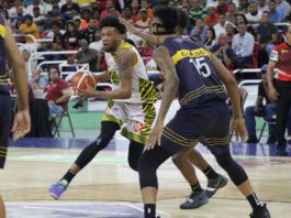 Barias pica delante al vencer al Mauricio Báez en inicio de la Serie Final del TBS Distrito 2019