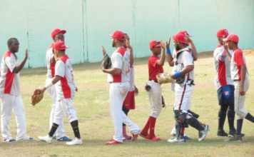 Tiburones vencen por paliza a los Tabaqueros