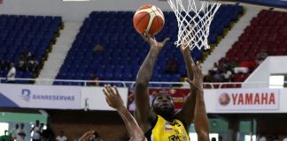 Tyrone Curnell lidera triunfo del Barias sobre Huellas en la semifinal del TBS Distrito 2019