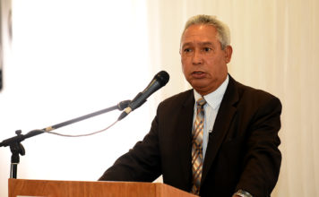 Ministro de Economía: “Sería conveniente mantener separadas las elecciones municipales de las presidenciales”