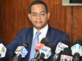 Julio César Valentín desautoriza a Alejandro Montás hablar por los legisladores