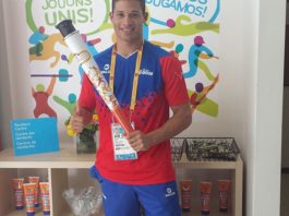 La FINA otorga beca para entrenamiento en Rusia al clavadista Frandiel Gómez