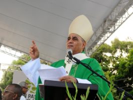 Arzobispo de Santiago se queja de que autoridades no actuaran contra la red de «Cesar el Abusador»