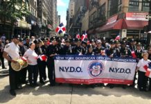 Dominicanos comparten sus raíces en Parada de NY