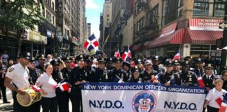 Dominicanos comparten sus raíces en Parada de NY