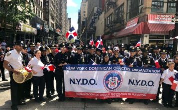 Dominicanos comparten sus raíces en Parada de NY