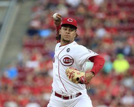 Castillo poncha a 13 en triunfo de Cincinnati