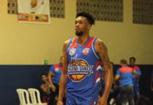 París Bass se crece en la victoria del Máximo Gómez en inicio de la Final del TBS de SFM