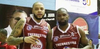 Sam Young encabeza victoria de San Sebastián en la semifinal del Baloncesto de Moca