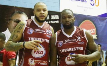 Sam Young encabeza victoria de San Sebastián en la semifinal del Baloncesto de Moca