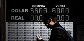 Se desploma en Argentina el peso y la Bolsa