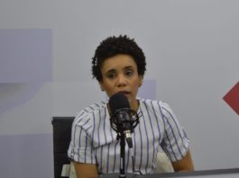 Joven dominicana solicita ayuda para intervención quirúrgica en España