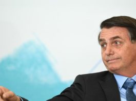 Bolsonaro critica la decisión de Macron de incluir los incendios del Amazonas en la agenda del G-7
