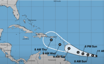Ciclón amenaza con impactar Puerto Rico y República Dominicana como huracán
