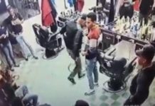 Video | Agentes de la DNCD y fiscal capturados poniendo drogas