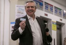 Alberto Fernández, candidato del kirchnerismo, propina una contundente derrota a Mauricio Macri en las elecciones primarias en Argentina