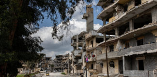 El terrorismo de los supremacistas blancos se esparce igual que el terrorismo del Estado Islámico