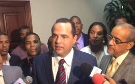 Manuel Crespo pide se inhabilite a Gonzalo Castillo como candidato a la presidencia