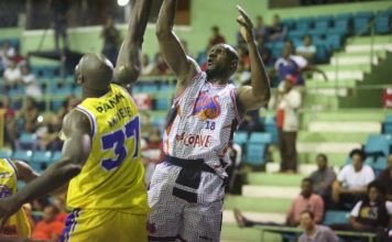 Reales aseguran clasificación al vencer a los Metros en la LNB