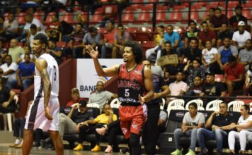 Manuel Fortuna conduce triunfo de Leones en apertura LNB