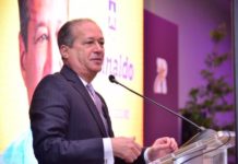 Reinaldo Pared retira precandidatura; denuncia intervención del gobierno en favor de Gonzalo