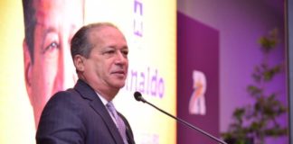 Reinaldo Pared retira precandidatura; denuncia intervención del gobierno en favor de Gonzalo