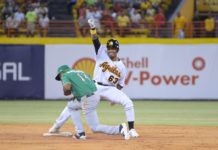 Águilas pintan de blanco a las Estrellas