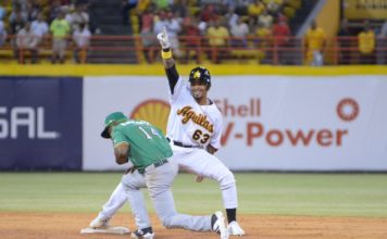 Águilas pintan de blanco a las Estrellas