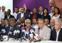 Renuncian 13 titulares de secretarías del PLD y 25 subsecretarios