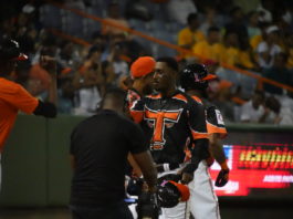 Toros ganan 7mo juego consecutivo con joya de Valdés