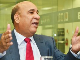 Bautista Rojas Gómez renuncia como ministro sin cartera para Políticas Públicas