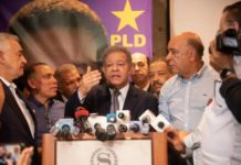 Leonel Fernández no definió si se queda o se va del PLD