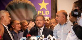 Leonel Fernández no definió si se queda o se va del PLD