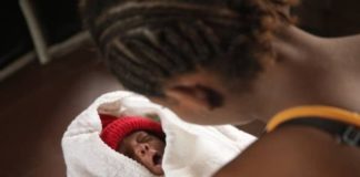 Nigeria: el inhumano negocio de las «fábricas de bebés» en las que mantienen secuestradas a mujeres para embarazarlas y poner a sus hijos en venta