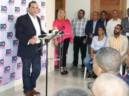 Crespo renuncia del PLD y llama «traidor» y «mercader» al presidente Medina