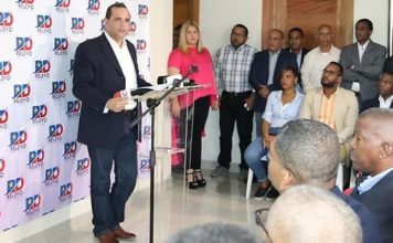 Crespo renuncia del PLD y llama «traidor» y «mercader» al presidente Medina