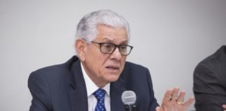 Renuncia miembro titular de la Junta Central Electoral