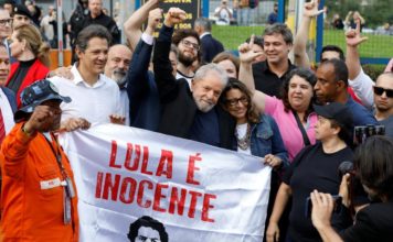 El expresidente brasileño Lula da Silva sale de prisión