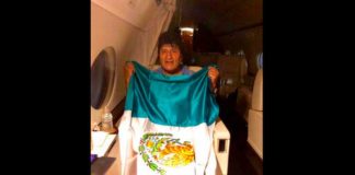 Avión de Morales recaló en Paraguay para esperar autorización hasta México